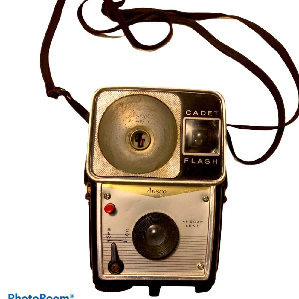 1960 Vintage Ansco Cadet Built in Flash, 127 film